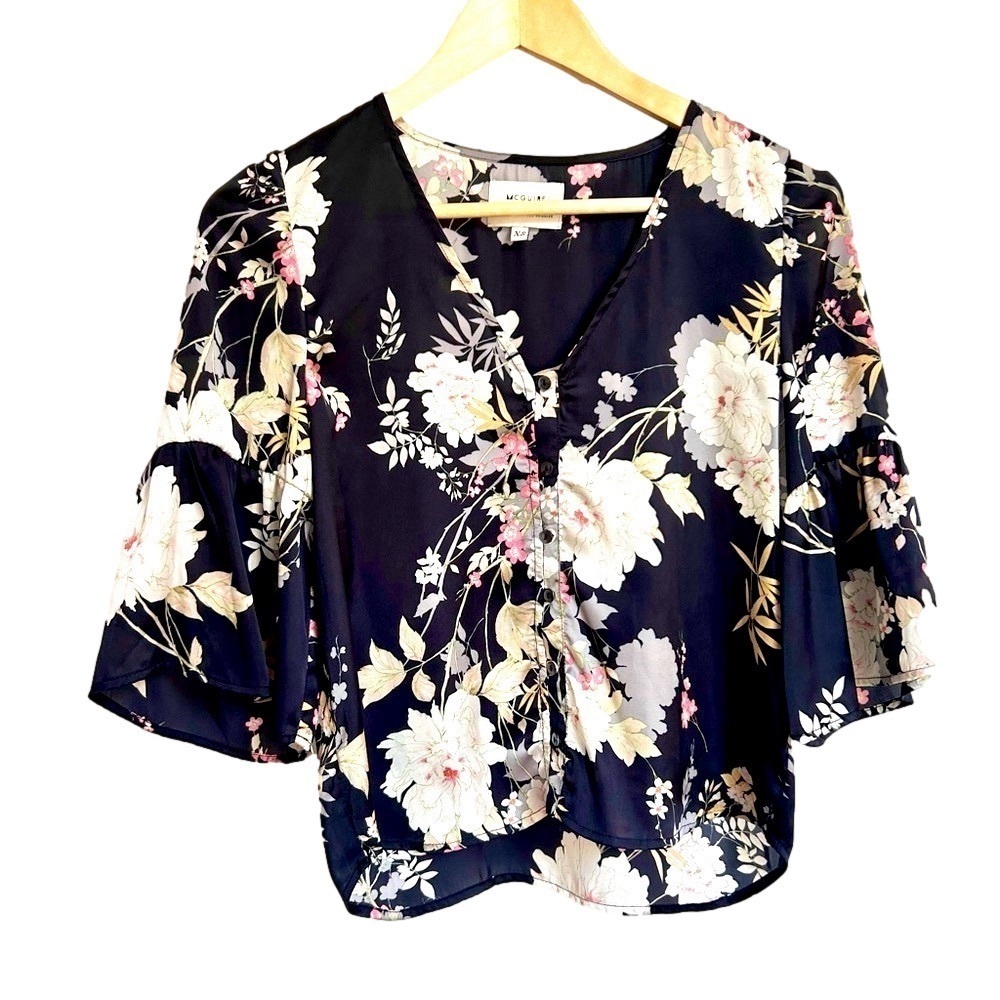 MCGUIRE BLOUSE BLACK FLORAL PRINT SIZE SMALL BELL SLEEVE TOP